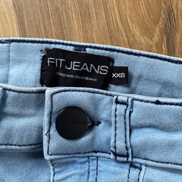 Fitjeans Contour High Waisted Bleach Blue NWT - Picture 7 of 7